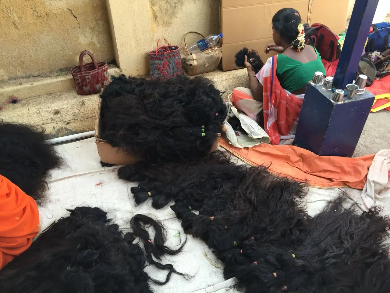 Common and Serious Fallacy about wholesale hair extensions